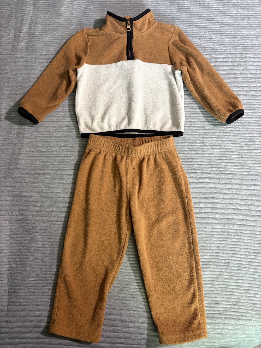The Children's Place Camel and Cream Two-Piece Fleece Set Size 2T